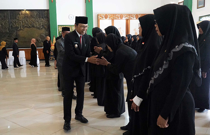 AMANAT: Pelantikan 27 kepala sekolah dan tiga pengawas sekolah oleh Penjabat Wali Kota Jogja Singgih Raharjo, kemarin (30/4).