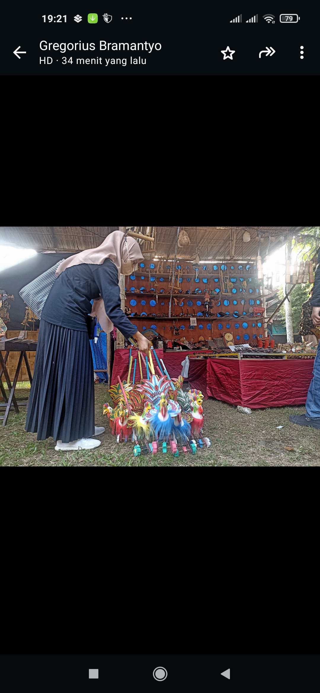 JADUL: Pengunjung menikmati suasana Festival Klangenan Bantul 2024 di Pasar Seni Gabusan, Selasa (30/4/2023).