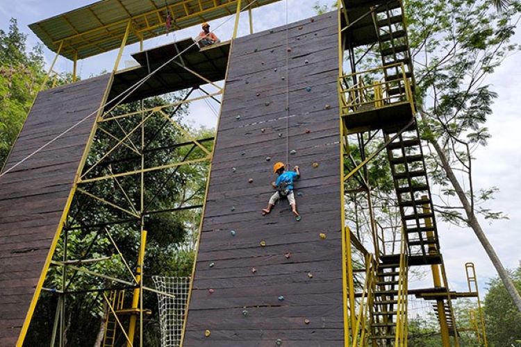 Asram Edupark (pict: salsawisata)