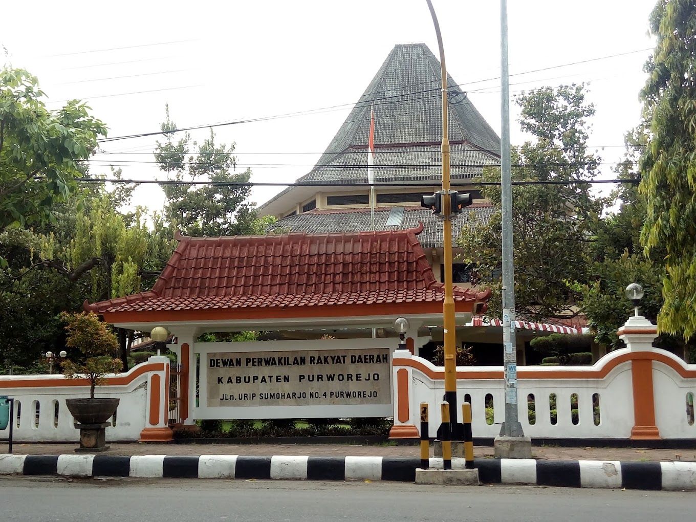 Kantor DPRD Kabupaten Purworejo. KPU Purworejo resmi tetapkan 45 Nama Duduki Kursi Dewan.