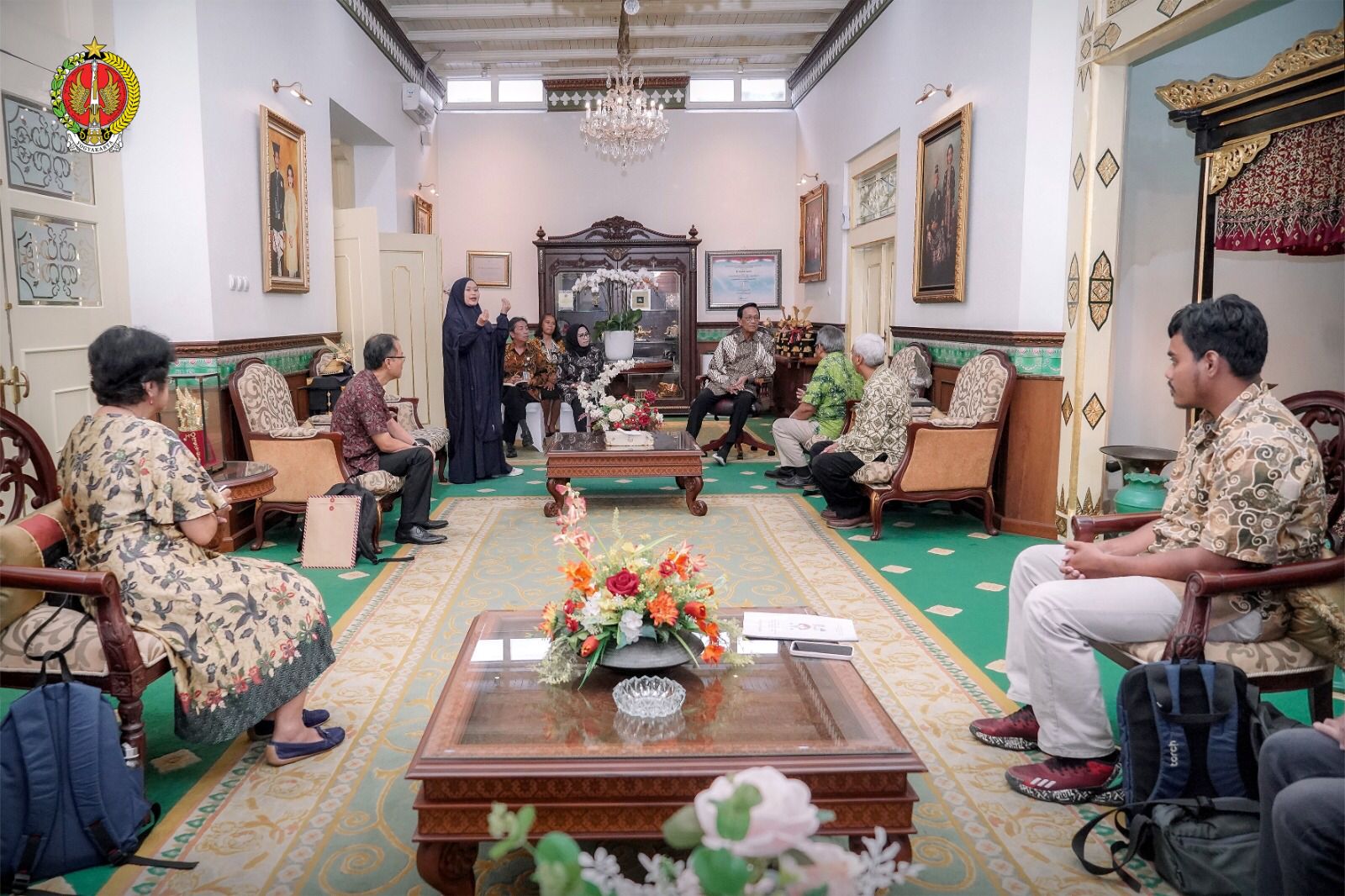 Pertemuan antara Gubernur DIY, Sri Sultan Hamengku Buwono X dengan Dewan Pengurus Pusat (DPP) Gerakan untuk Kesejahteraan Tunarungu Indonesia di Gedhong Wilis, Kompleks Kepatihan