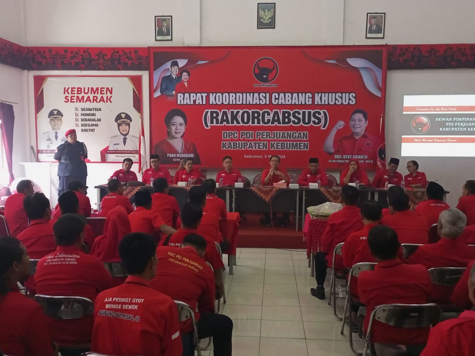 DPC PDI Perjuangan Kebumen menggelar Rapat Koordinasi Cabang Khusus (Rakorcabsus) untuk menentukan arah dukungan pada Pilgub Jateng 2024.
