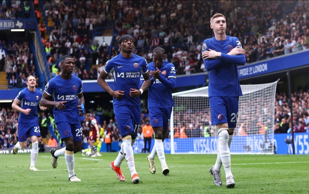 Selebrasi penggawa Chelsea usai Cole Palmer menjebol gawang West Ham