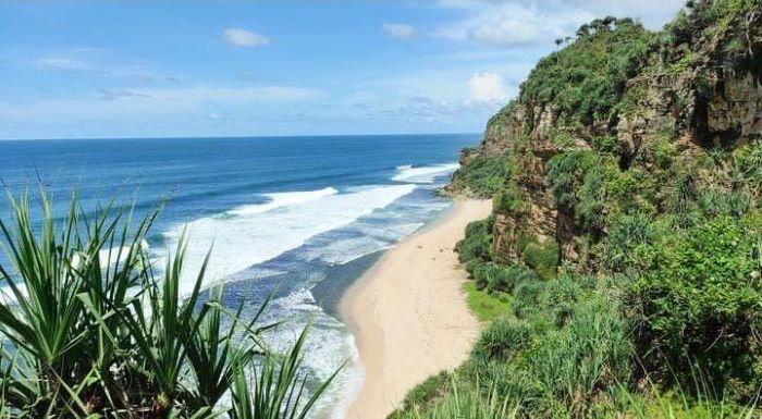 Pantai Watunene