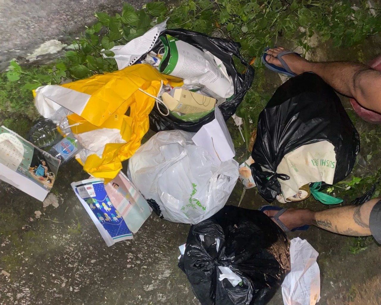 Keluhan warga Sleman mengenai sampah yang dibuang di depan rumahnya
