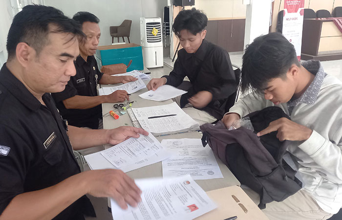Mendaftar: sejumlah warga Bantul ikut serta seleksi terbuka perekrutan PPS untuk Pilkada Bantul 2024