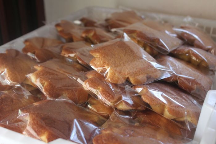 Roti Kembang Waru yang ternyata memiliki filosofi dibalik bentukny.
