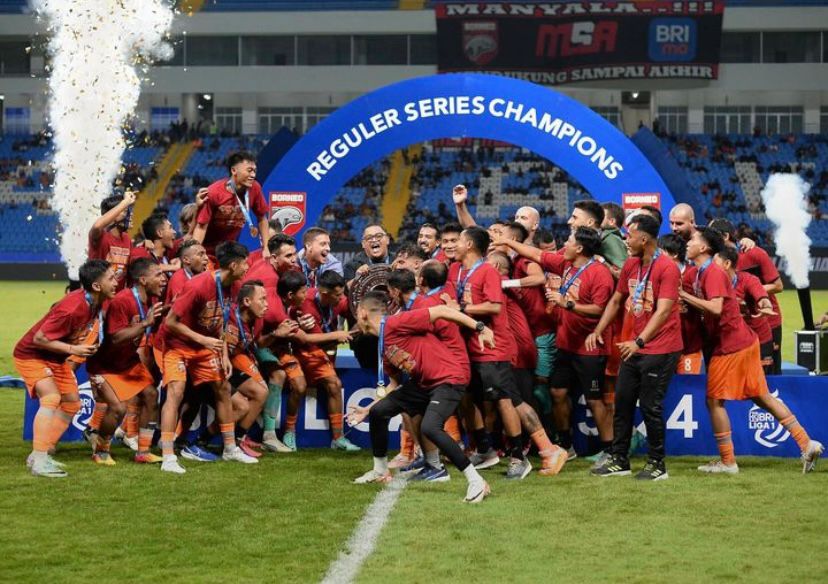 Perayaan Borneo FC setelah menjuarai Reguler Series Liga 1 musim 2023-2024.