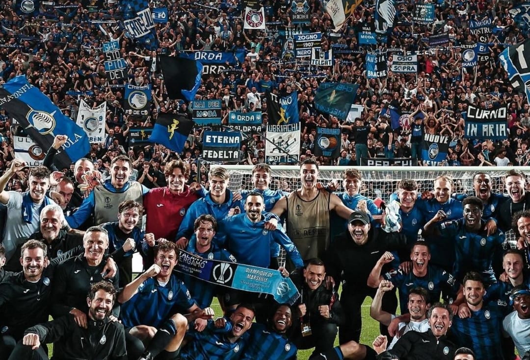 Atalanta rayakan kemenangan atas Marseille dimana mengantarkan mereka ke final Europa League untuk pertama kalinya (atalantabc)