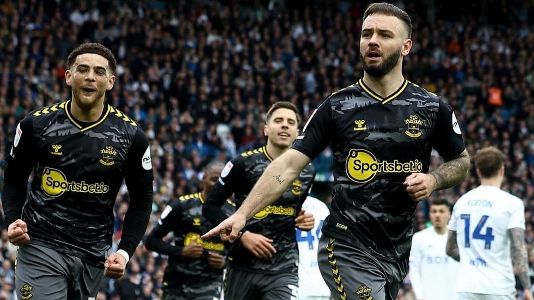Selebrasi penggawa Southampton setelah Adam Amrstrong menjebol gawang Leeds United (ig southamptonfc)