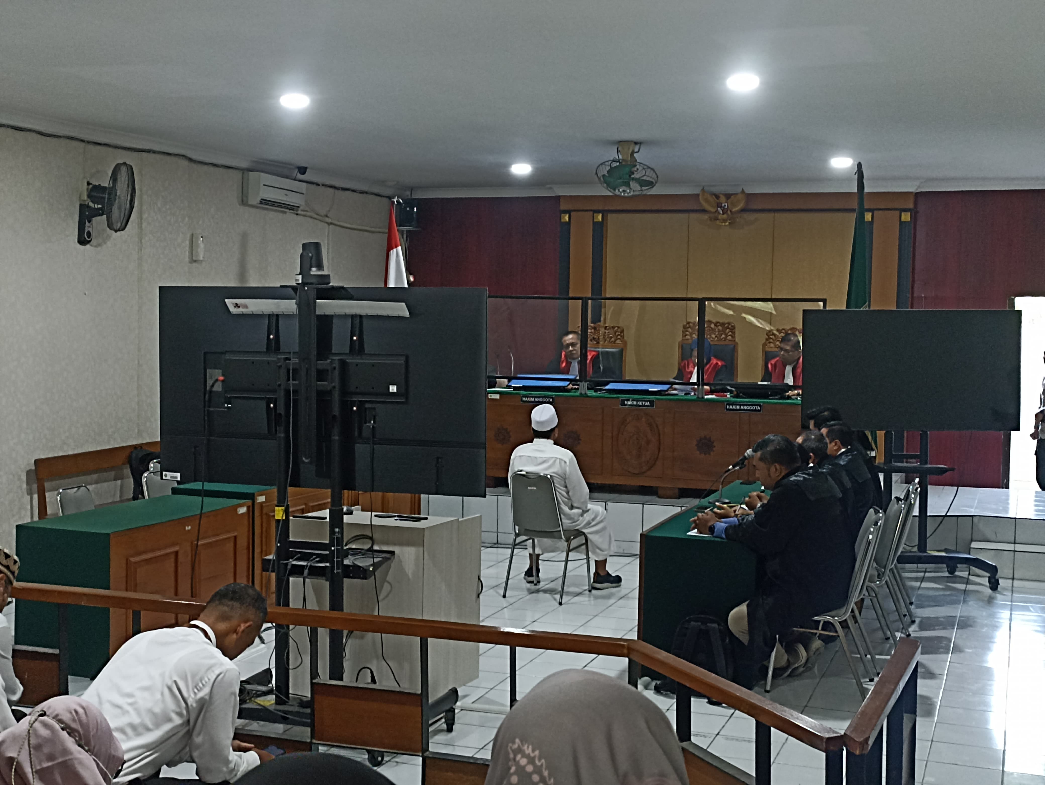 Suasana sidang putusan kasus korupsi PMI Kota Jogja di Pengadilan Negeri Kota Jogja, Senin (13/5).&nbsp;(Gregorius Bramantyo/Radar Jogja)