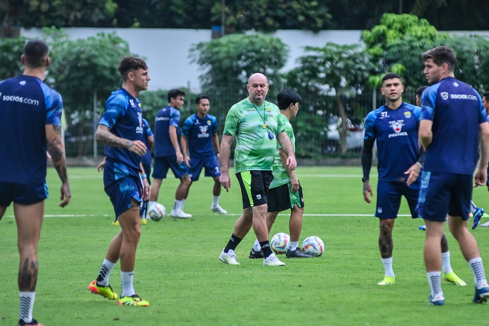 Bojan Hodak sebut pertandingan leg pertama kontra Bali United di semifinal Championship Series yang tertutup bakal menjadi keuntungan bagi Persib