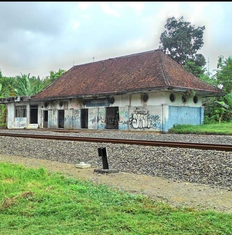 Hilang ditelan bumi, Stasiun Kedundang akan berganti mrnjadi lintasan kereta.