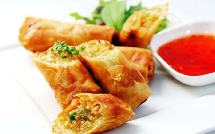 Lumpia isi Mie
