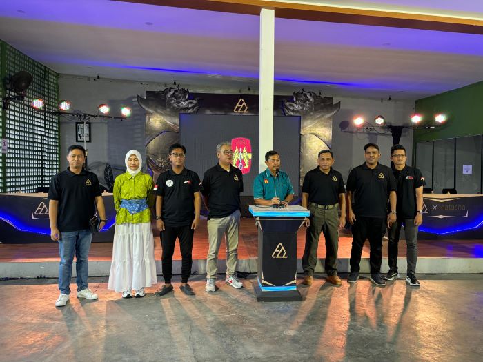 Keterangan Kabid Binpres KONI DIJ, Agung Nugroho dan Para pengurus ESI DIJ saat membuka Grand final ECL Kejurda 2024.
