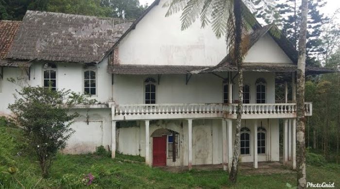 Bangunan di daerah Kaliurang yang disebut sebagai Pesanggrahan Sarjanawiyata Taman Siswa.