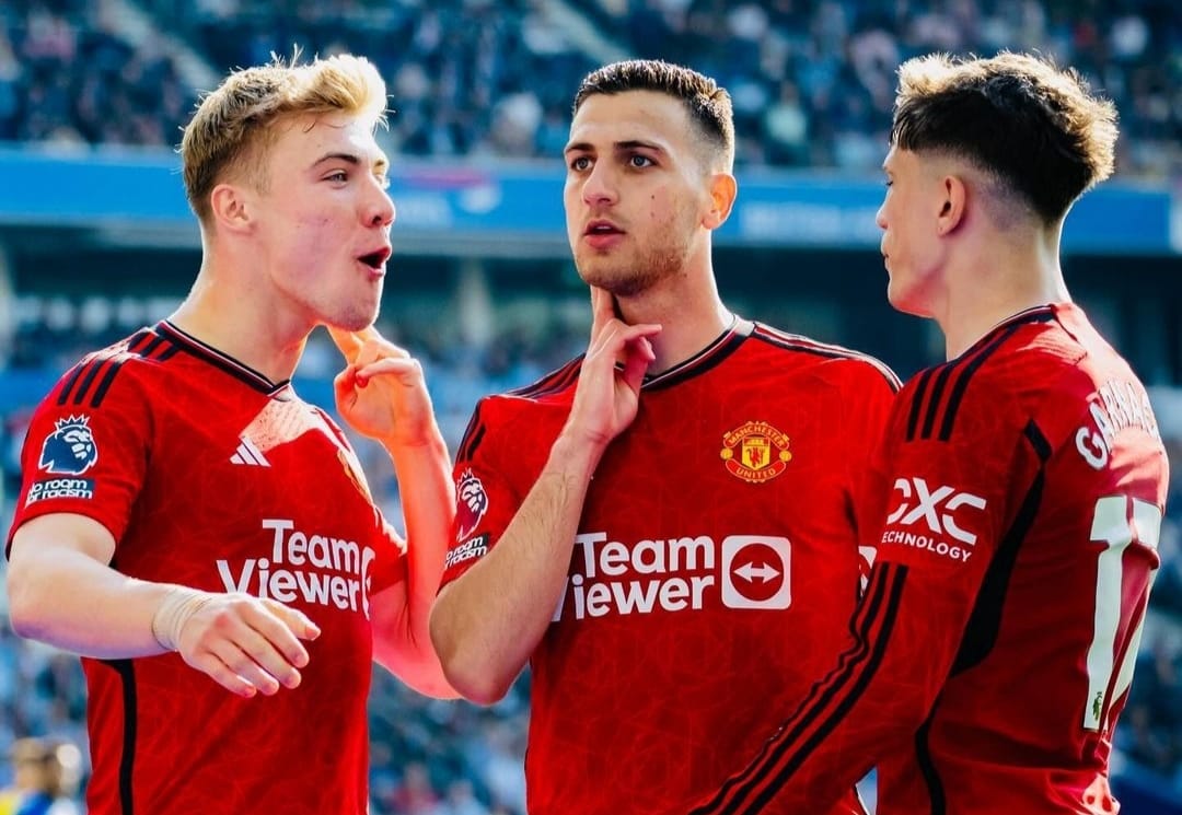 Selebrasi para penggawa Manchester United setelah Diogo Dalot menjebol gawang Brighton (ig manchesterunited)