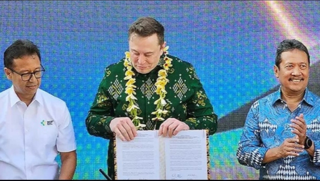 Elon Musk saat peluncuran Starlink di Bali