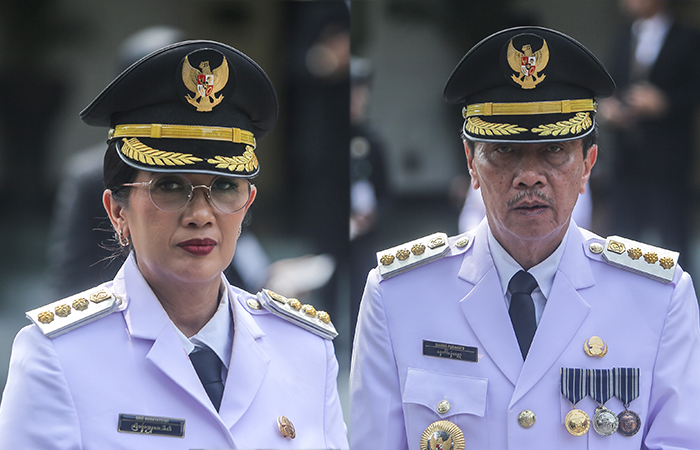 TANGGUNG JAWAB: Gubernur DIJ Hamengku Buwono (HB) X melantik Sugeng Purwanto menjadi Penjabat (Pj) Wali Kota Jogja dan Srie Nurkyatsiwi sebagai Pj Bupati Kulon Progo di Bangsal Kepatihan,Rabu(22/5).