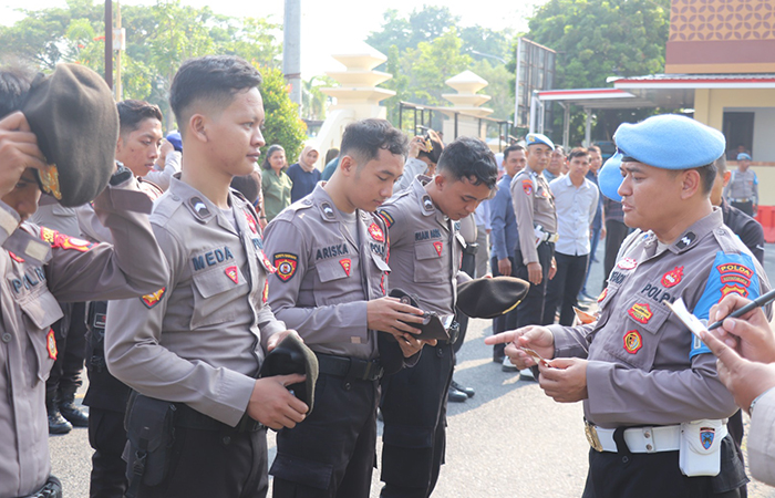 CEGAH PELANGGARAN: Pembinaan dan pemulihan etika profesi Polri oleh Bidang Profesi dan Pengamanan (Propram) Polda DIY di halaman Mapolres Bantul, Rabu (22/5).