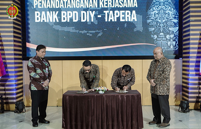 Penandatanganan Kerjasama Bank BPD DIY - BP Tapera di Ruang Istimewa BPD DIY Senin (20/5).
