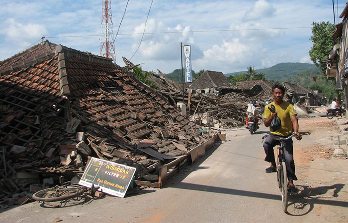 ilustrasi gempa bumi
