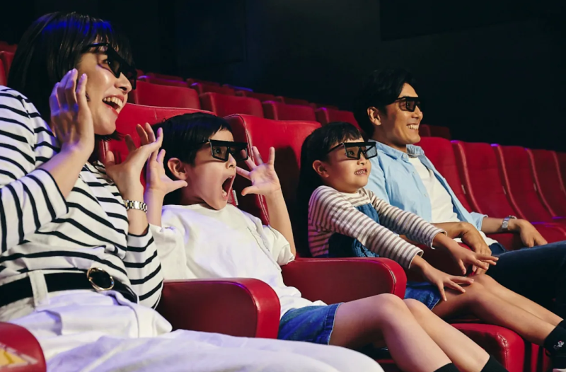 Ilustrasi nonton film di Bioskop.