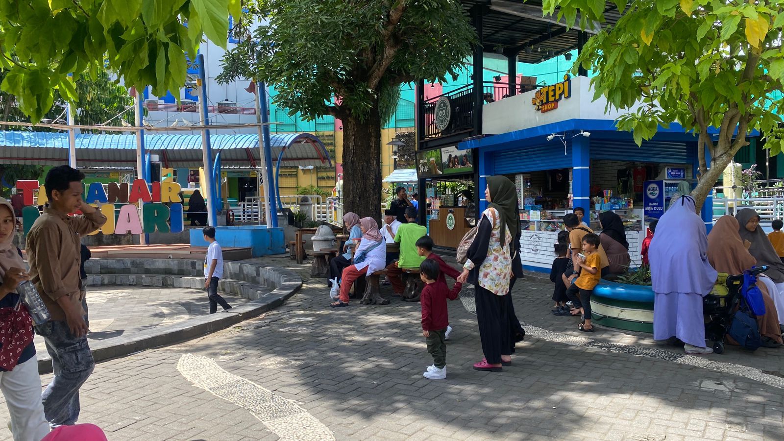 Suasana Taman Pintar Yogyakarta saat momen liburan.