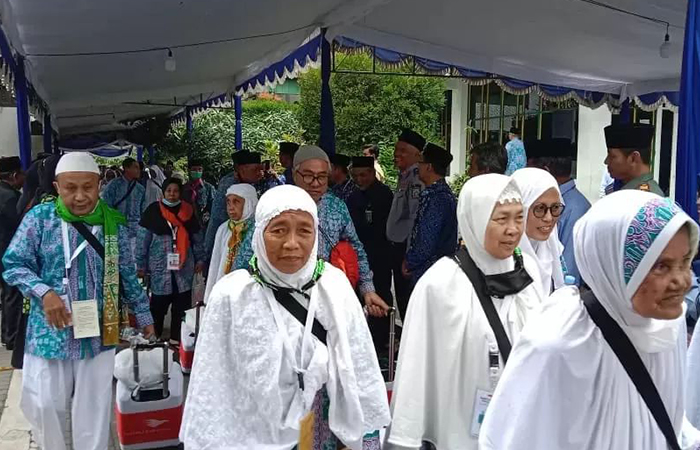 ILUSTRASI HAJI