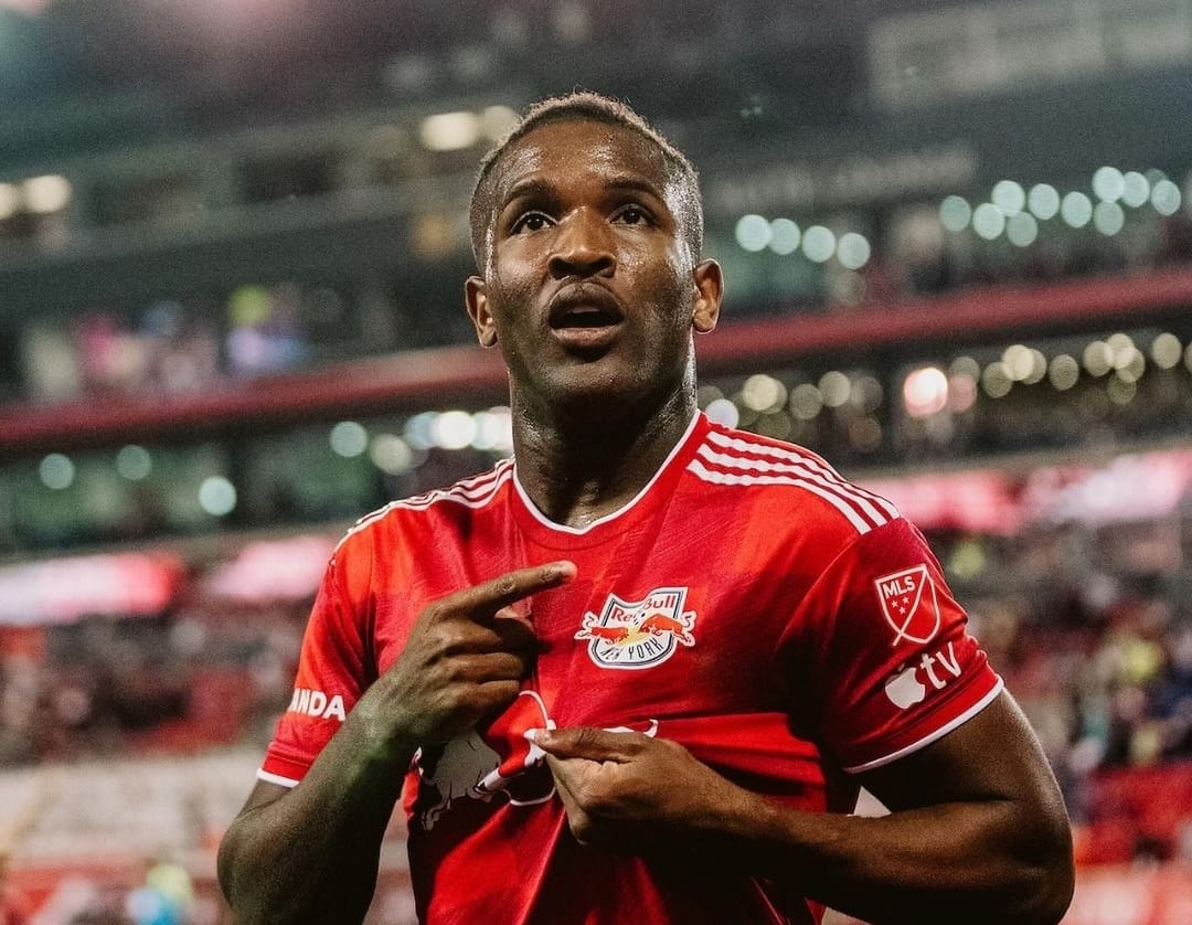 MERAH - Selebrasi Elias Manoel usai mencetak hattrick ke gawang Charlotte pada pertemuan terakhir (ig newyorkredbulls)