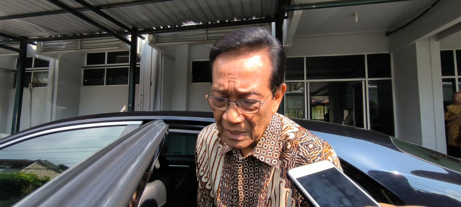 Gubernur DIY Hamengku Buwono X di Kompleks Kepatihan Kamis (30/5)