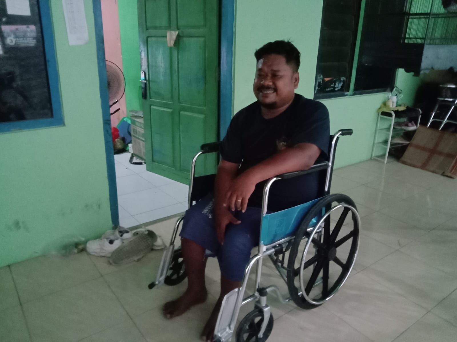 Mangsur, konten kreator yang larisi UMKM di Berbah ketika ditemui di kediamannya, Rabu (29/5)