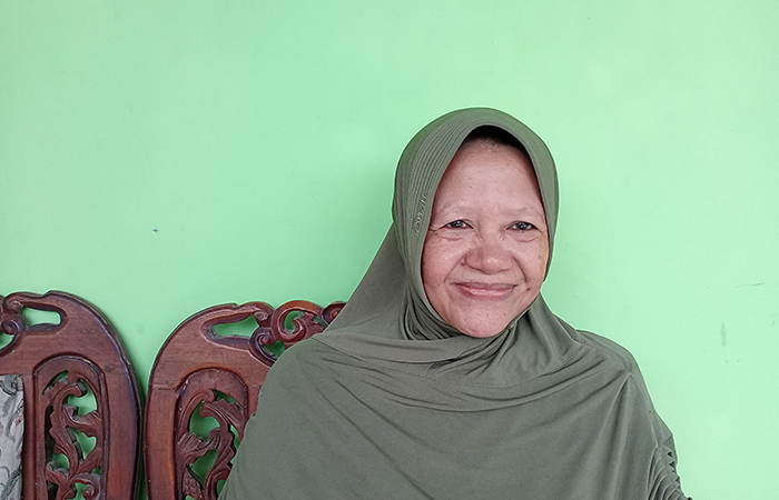 Sujinah (Kader Posyandu Harapan Pertiwi, Dusun Druwo, Bangunharjo Sewon, Bantul)
