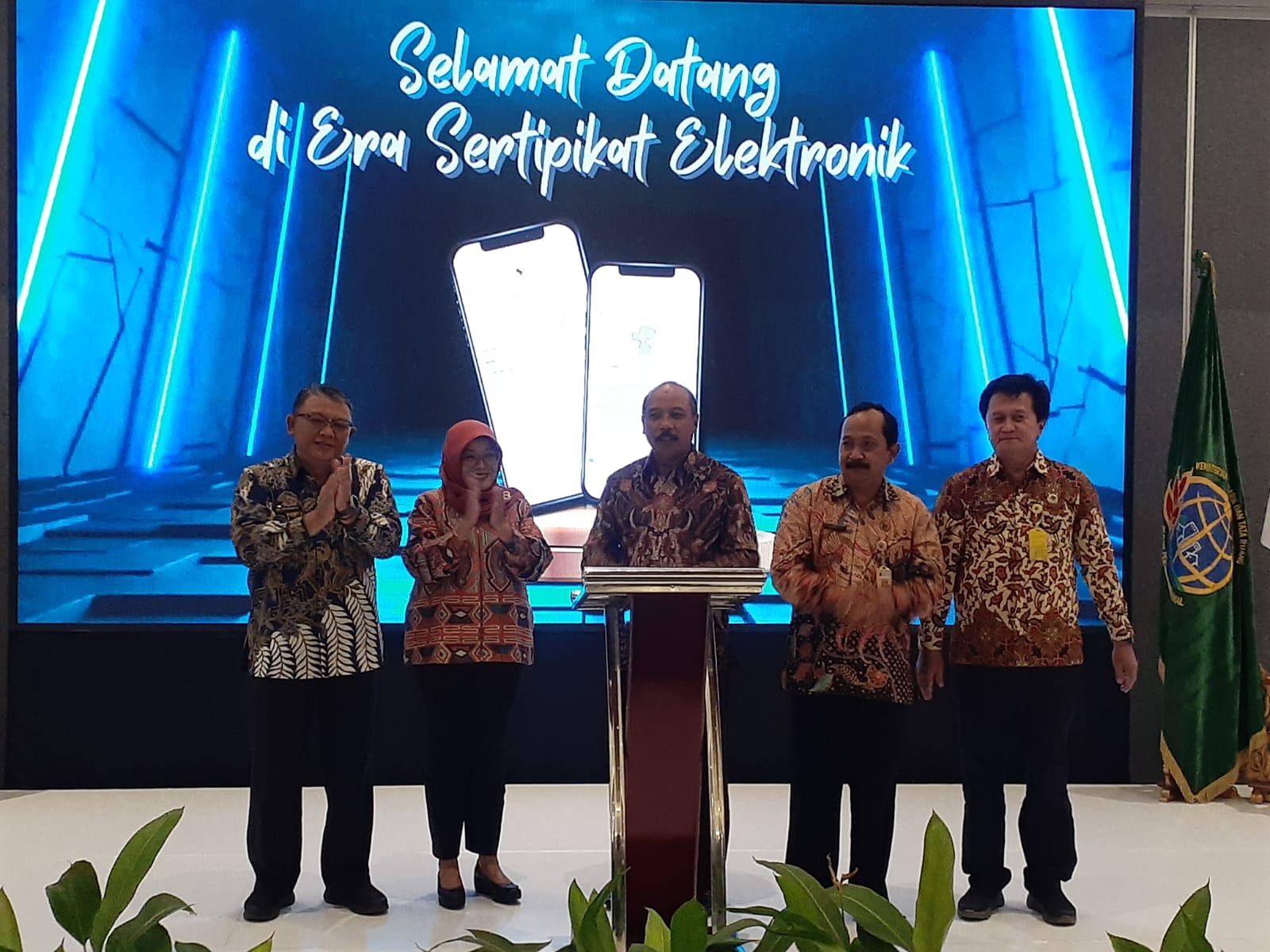 Kanwil BPN DIY bersama dengan Kantor Pertanahan di empat kabupaten se-DIY saat meresmikan program sertifikat tanah elektronik, Jumat (31/5/2024).