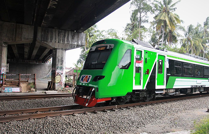TERUS: KA Bandara YIA rute Stasiun Tugu Yogyakarta hingga Stasiun Bandara YIA