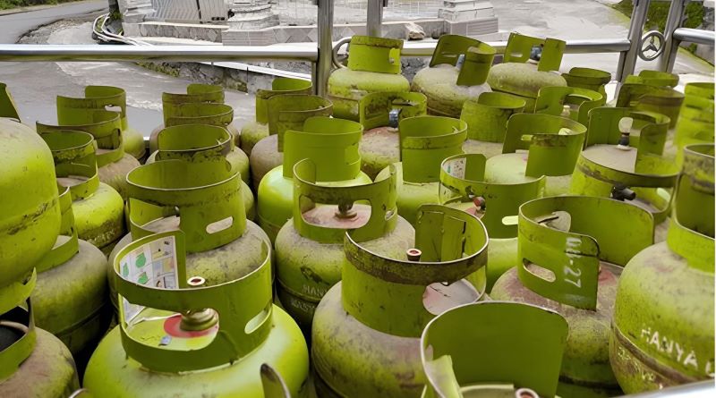 Kebijakan baru pembelian gas LPG 3 kilogram.