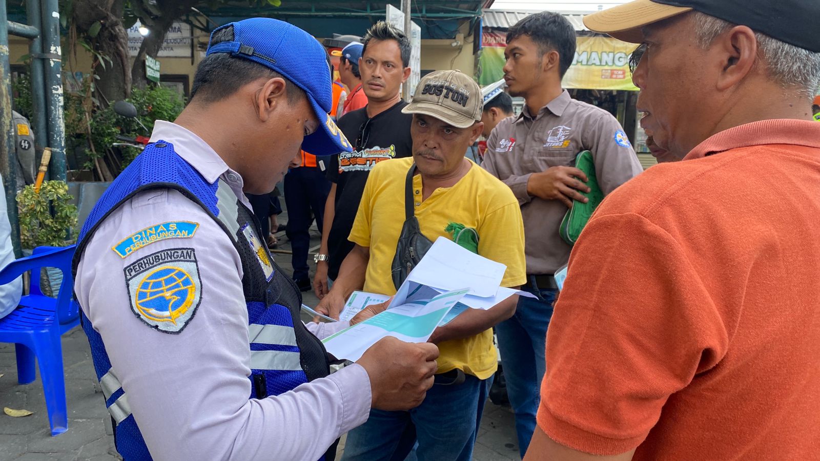 Ilustrasi suasana pengecekan kendaraan Bus Pariwisata di Kantong Parkir Abu Bakar Ali, Yogyakarta. (Agung Dwi Prakoso / Radar Jogja)