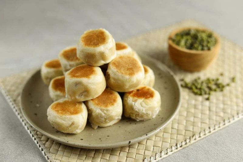 Bakpia, makanan khas Yogyakarta yang sudah tidak asing lagi didengar.