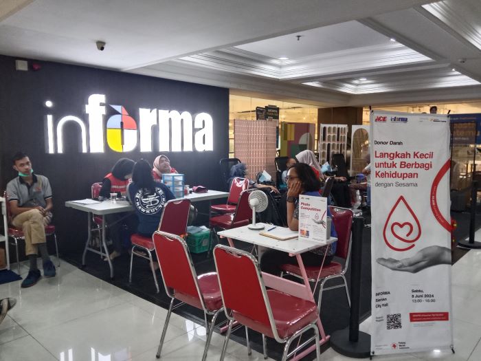 Kawan Lama Group, identitas dari kelompok unit bisnis multisektor, bekerja sama dengan Palang Merah Indonesia (PMI)  melaksanakan aksi donor darah nasional.