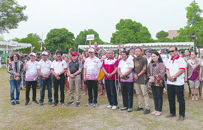 &nbsp;GIAT OLAHRAGA: Pelaksanaan seleksi festival olahraga tradisional DIJ di Lapangan Sorowajan, Banguntapan, Bantul, kemarin (9/6). (Rizky Wahyu/Radar Jogja)