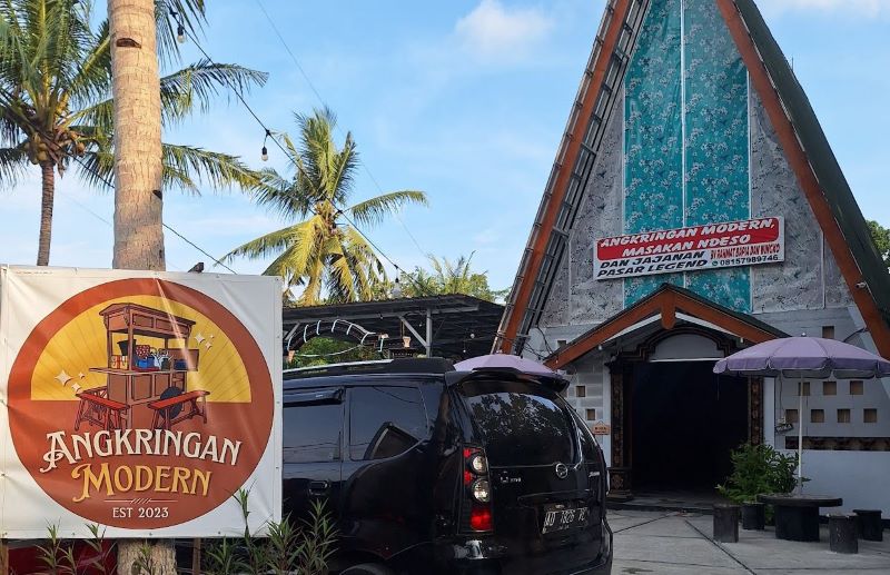 Angkringan Modern Tjakruk di Kulon Progo.