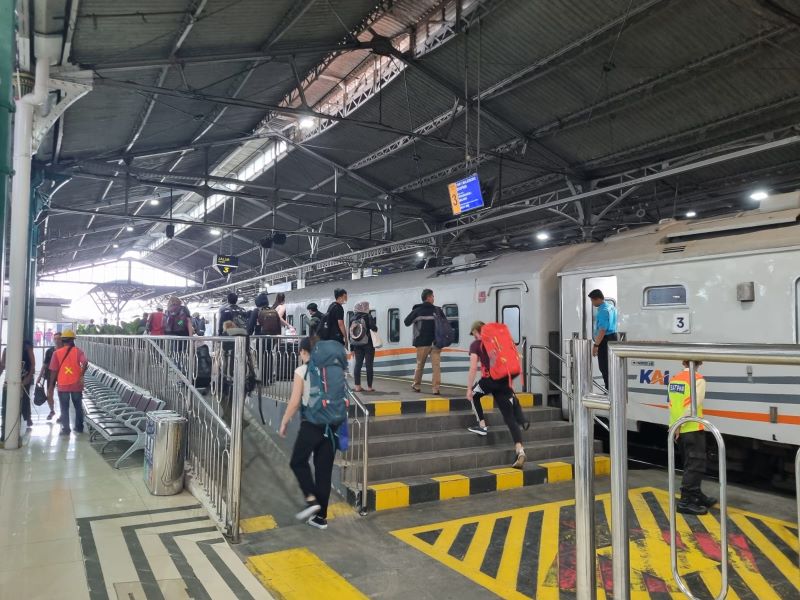 Suasana Stasiun Yogyakarta.