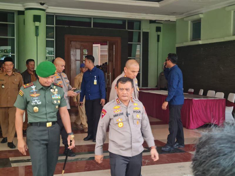 USAI APEL: Kapolda Jateng Irjen Pol Ahmad Luthfi usai memimpin apel tiga pilar di gedung AH Nasution, Kota Magelang, Selasa (11/6/2024).