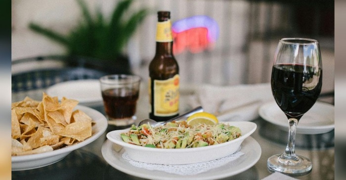 Rekomendasi restoran terbaik di Yogyakarta dengan hidangan lezat yang wajib dicoba.