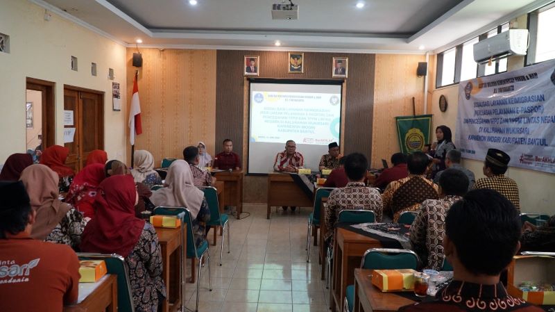 Sosialisasi langkah preventif tindak pidana perdagangan orang (TPPO) oleh Kanwil Kemenkumham DIY di Kalurahan Wukirsari, Imogiri, Bantul, Kamis (13/6/2024).