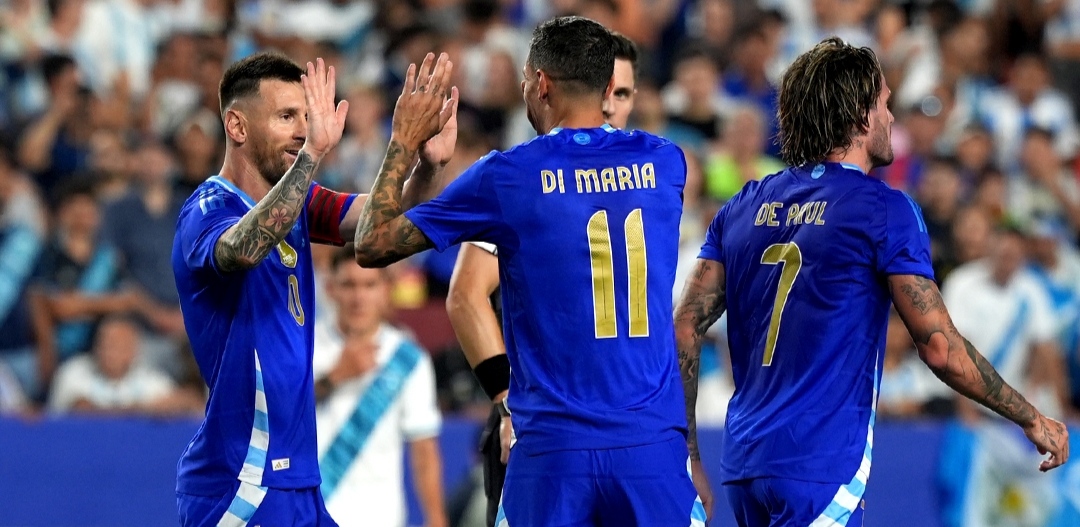 Para pemain Argentina rayakan kemenangan 4-1 atas Guatemala dalam pertandingan persahabatan (afaseleccion)