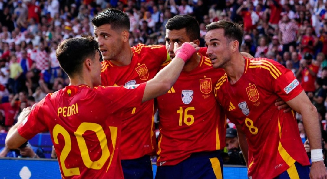 Selebrasi penggawa Spanyol usai kalahkan Kroasia pada laga perdana grup B Euro 2024