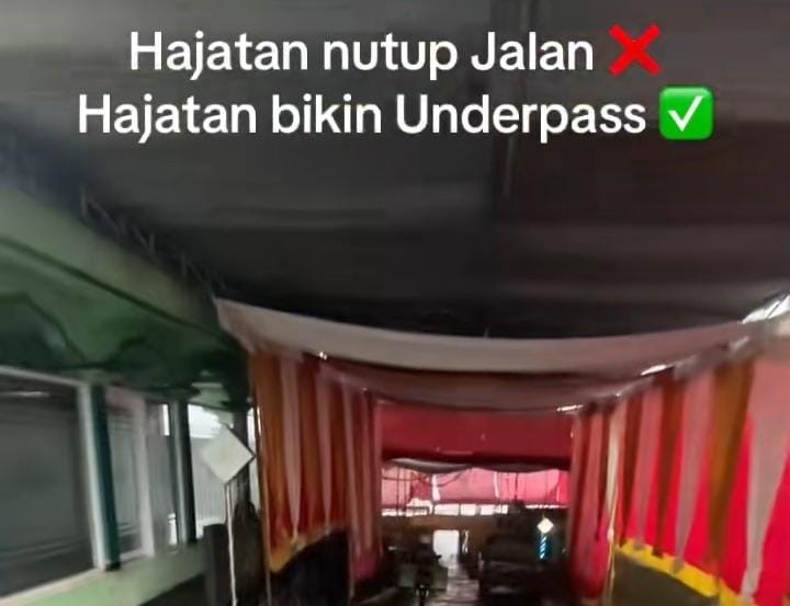 Panggung hajatan yang unik milik salah satu warga