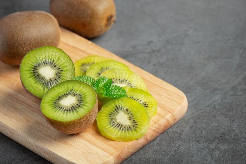 Buah kiwi.