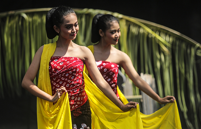 Festival upacara adat dan tradisi budaya Kabupaten Sleman di Lapangan Kantor Kapanewon Cangkringan, Sleman, Rabu (19/6).